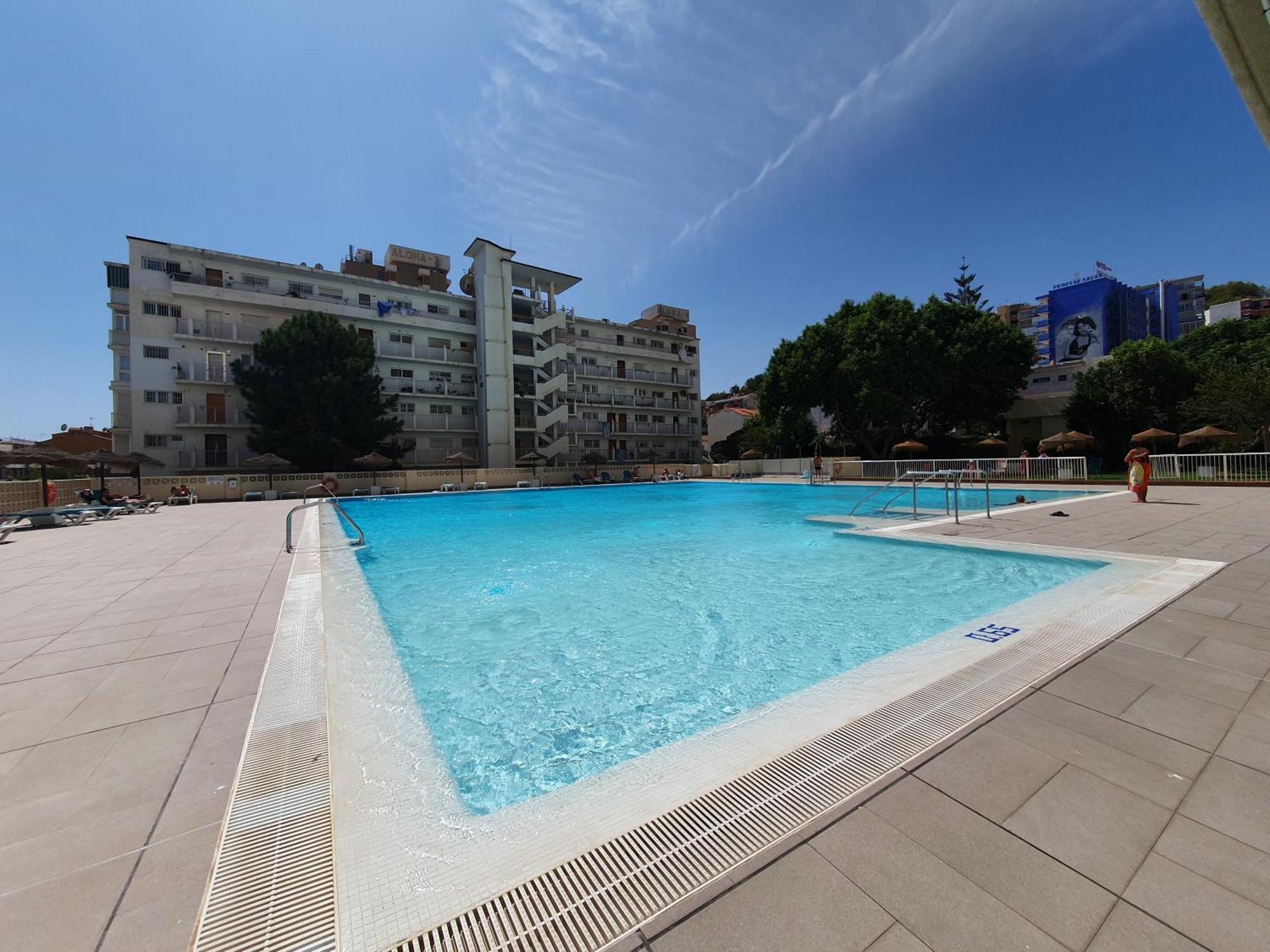 En Carihuela Con Vistas Y Plaza De Garaje, Nucleo Cristal Lejlighed Torremolinos Eksteriør billede
